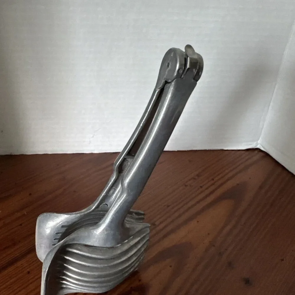 Vintage Hand Held Tongs Tomato Onion Egg Slicer Farm House Decor Citrus Squeezer